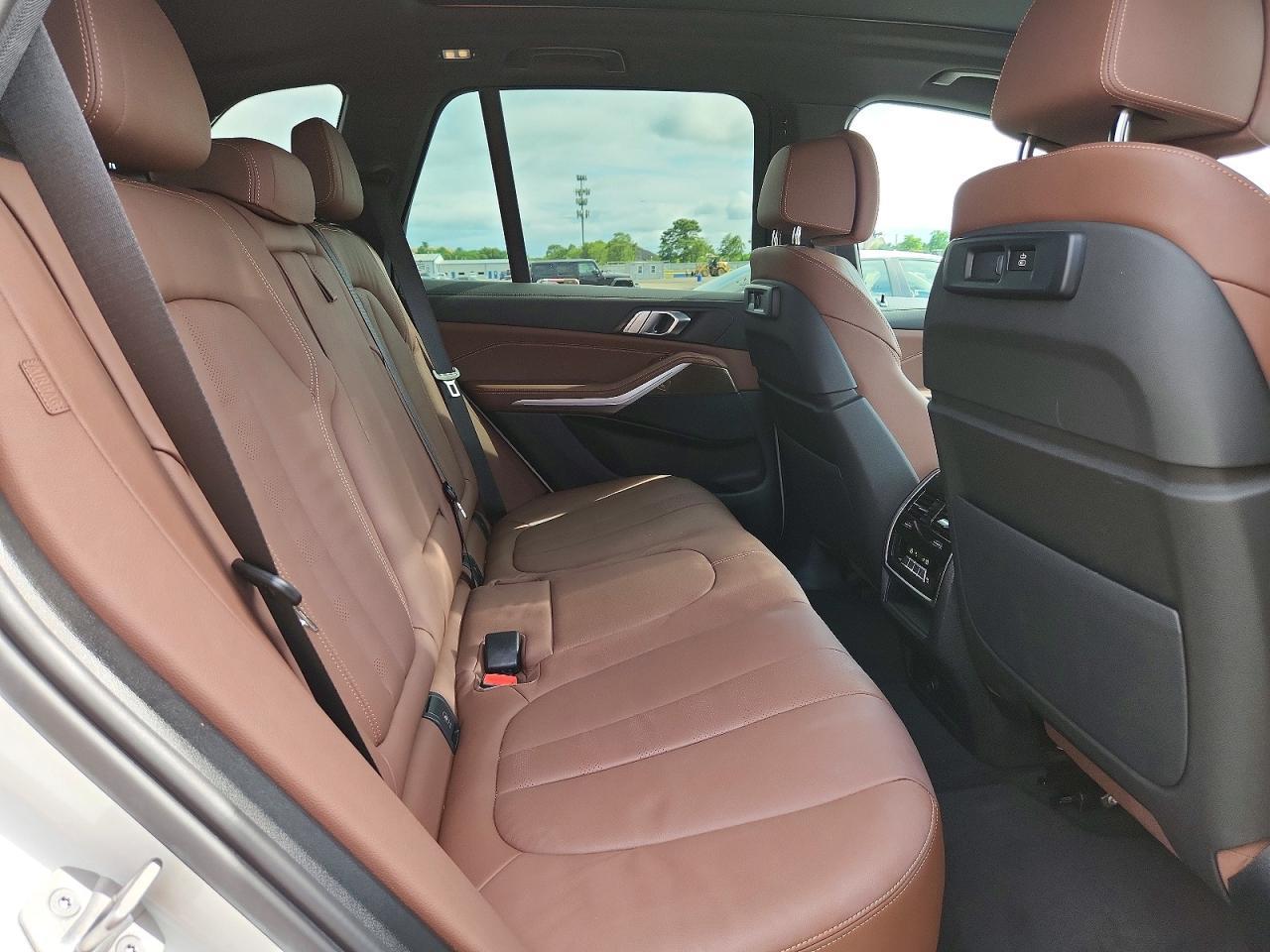2022 BMW X5 xDrive40I - zdjęcie 11