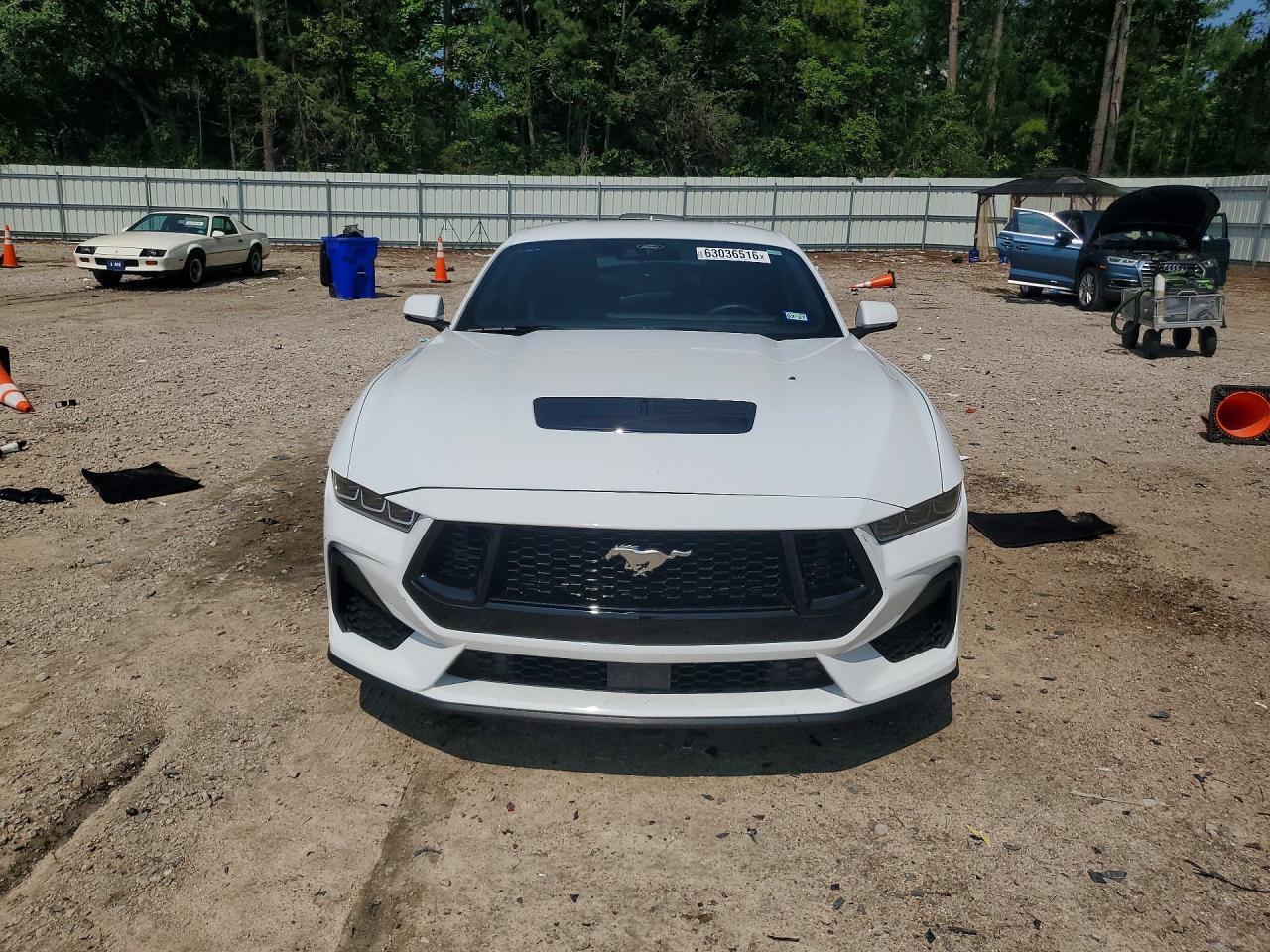 2024 Ford Mustang Gt - zdjęcie 5