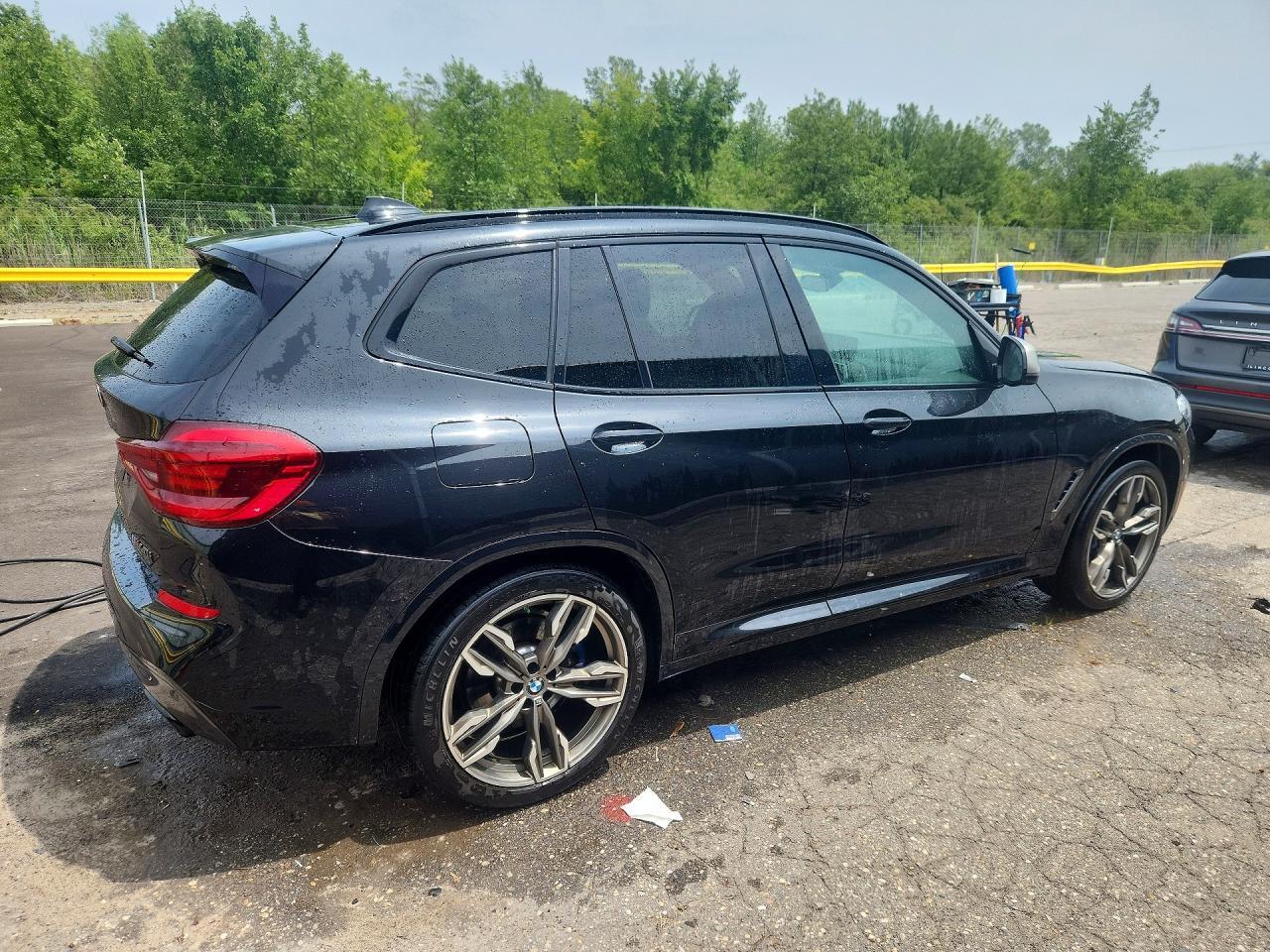 2021 BMW X3 xDrivem40I - zdjęcie 3