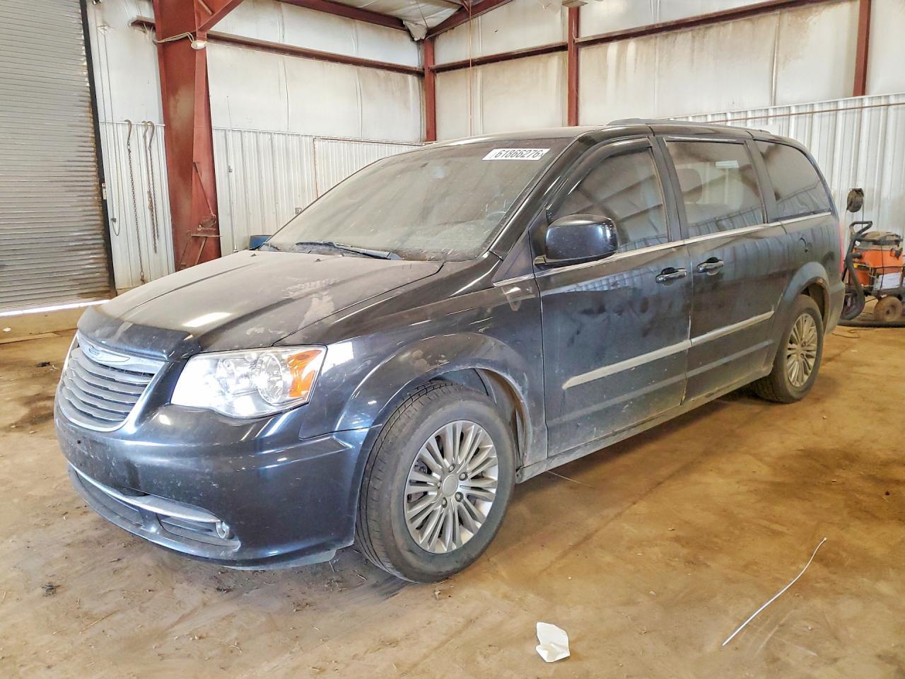 2016 Chrysler Town & Country Touring L - zdjęcie główne