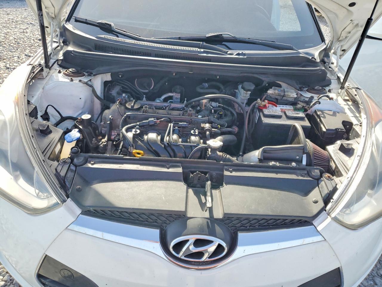 2013 Hyundai Veloster Base - zdjęcie 11