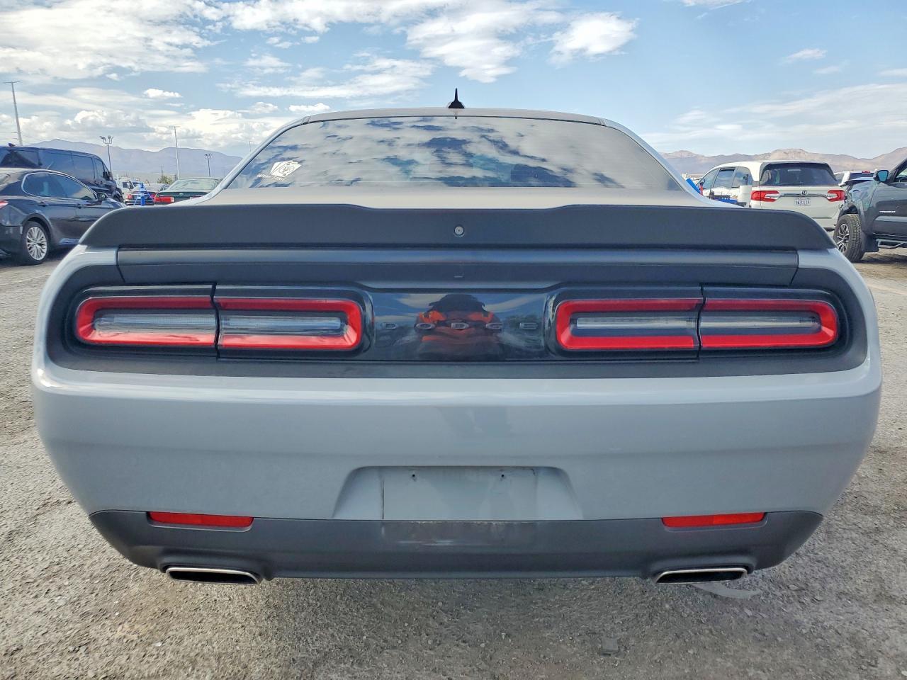 2021 Dodge Challenger Sxt - zdjęcie 6