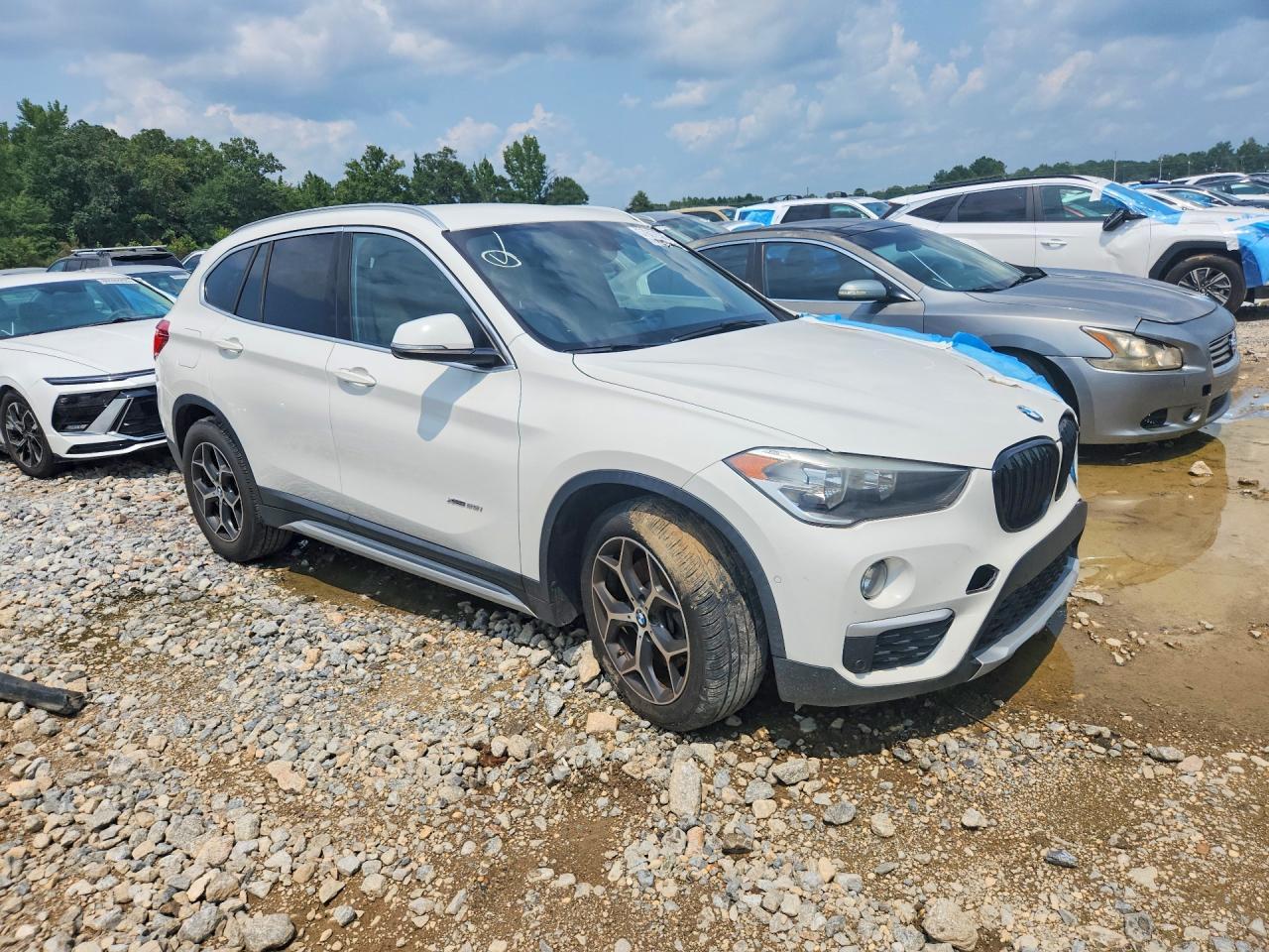 2017 BMW X1 xDrive28I - zdjęcie 4