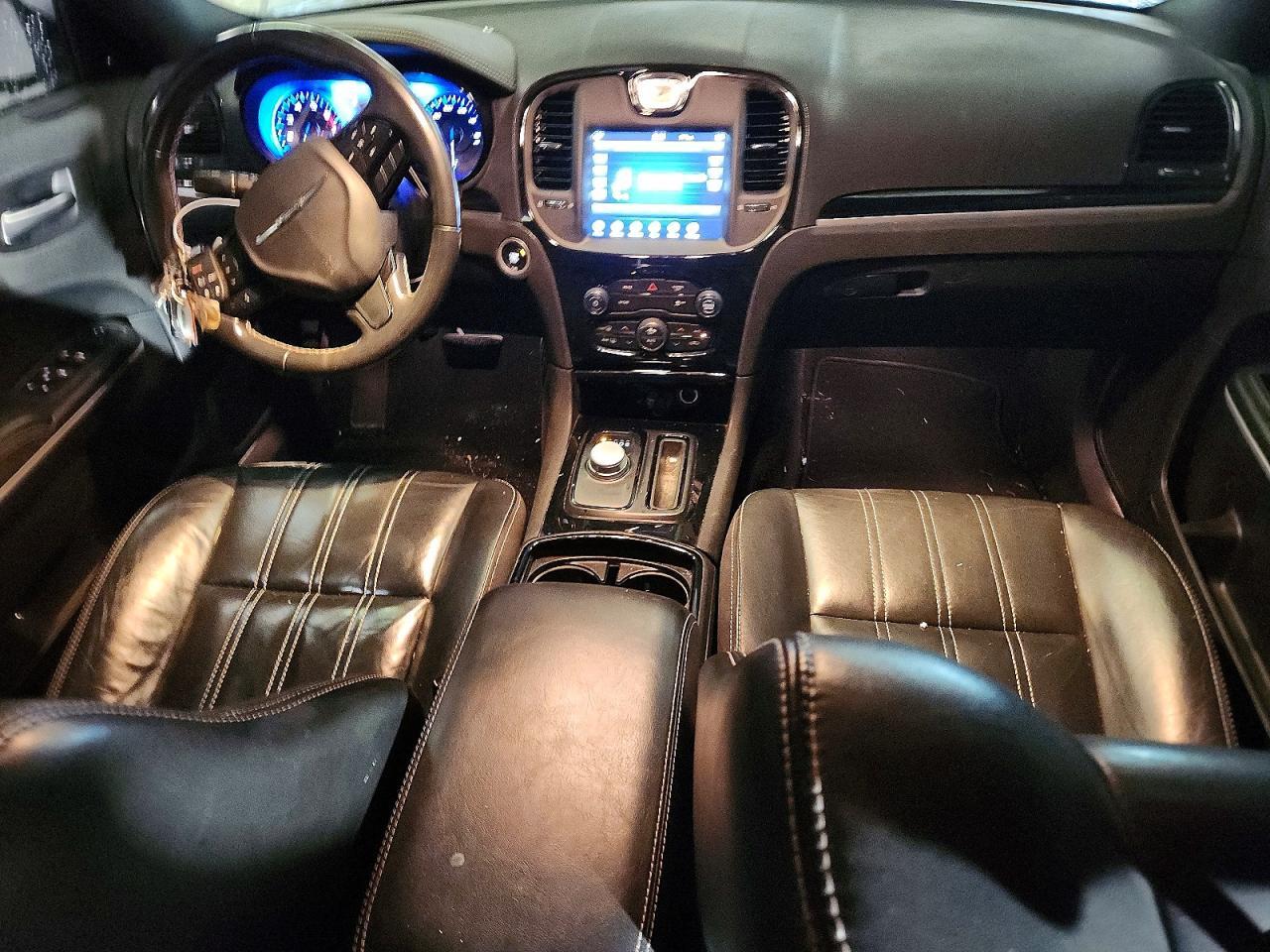 2020 Chrysler 300 S - zdjęcie 8