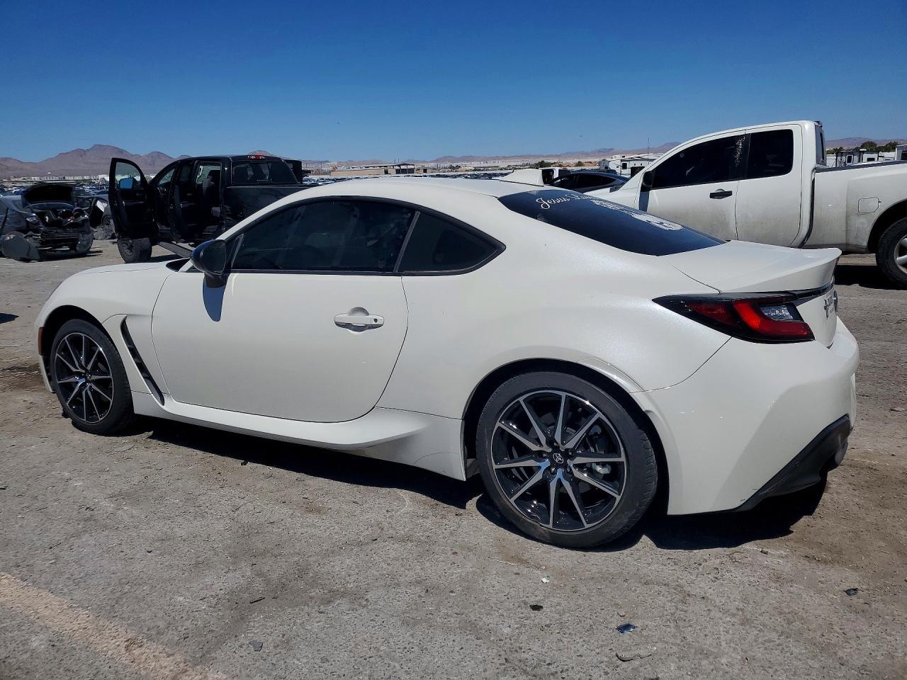 2024 Toyota Gr86 Base - zdjęcie 2
