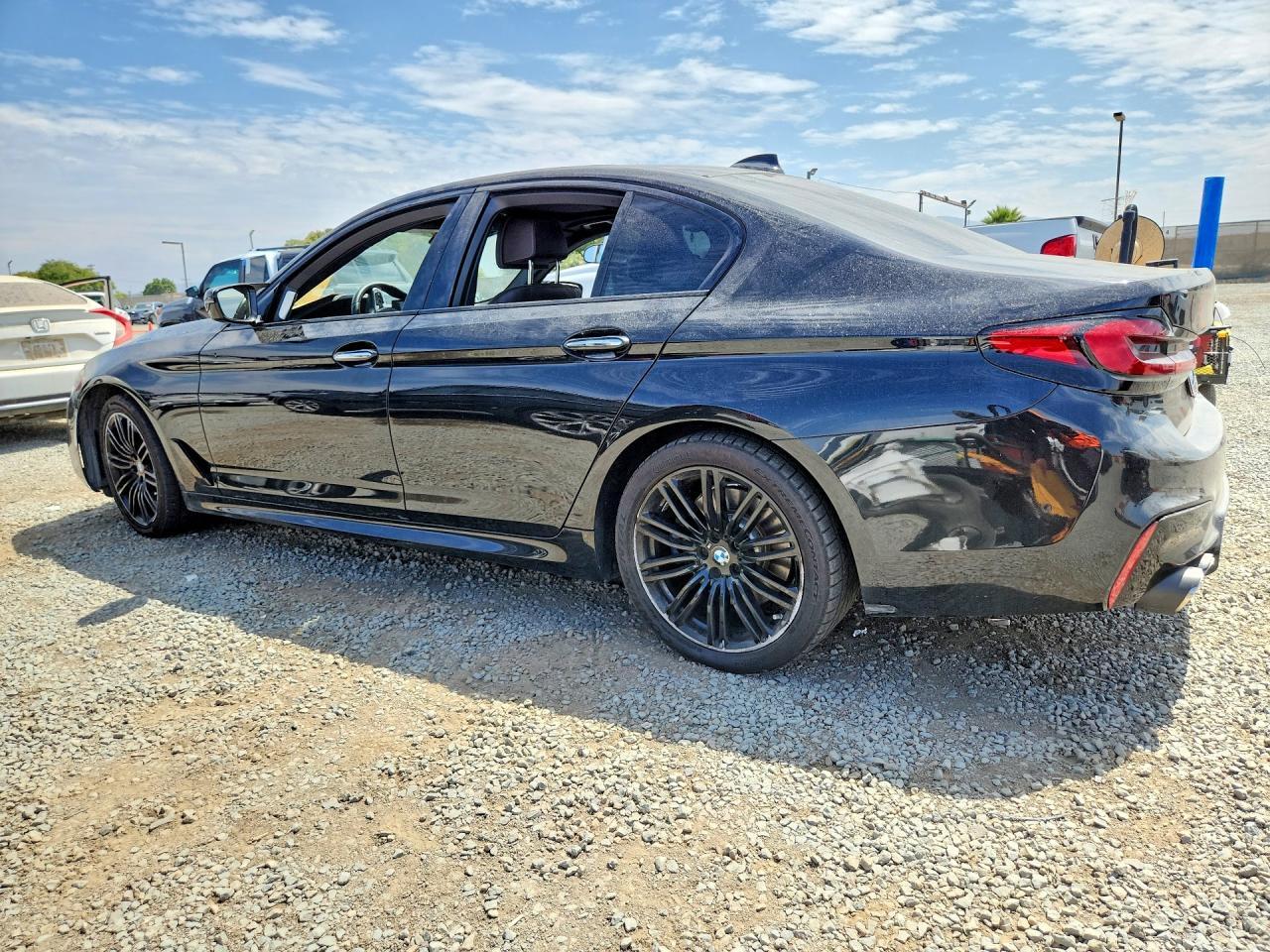 2018 BMW Seria 5 M550i - zdjęcie 2
