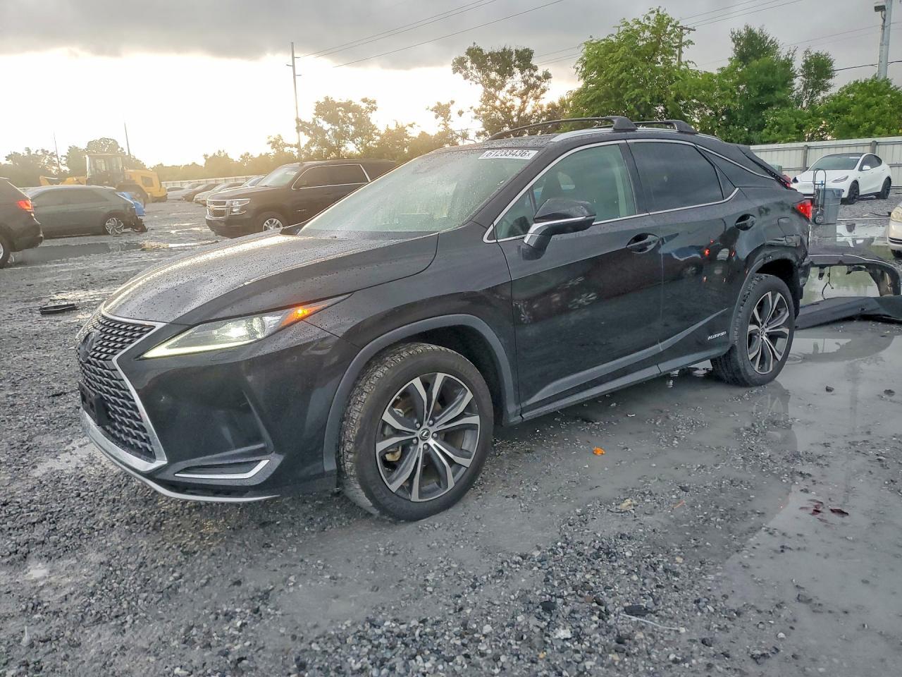 2022 Lexus Rx - zdjęcie główne