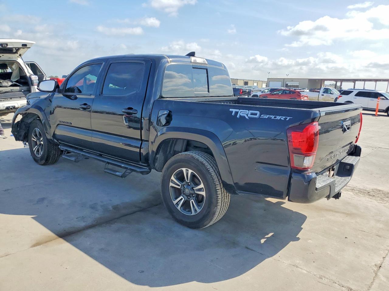 2018 Toyota Tacoma Trd Sport - zdjęcie 2