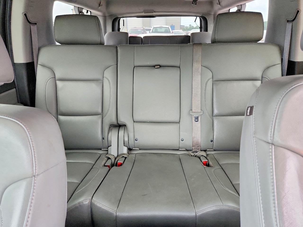 2015 Chevrolet Suburban K1500 Lt - zdjęcie 10