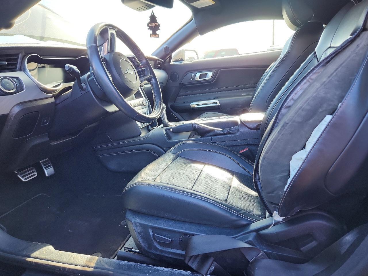 2023 Ford Mustang - zdjęcie 7
