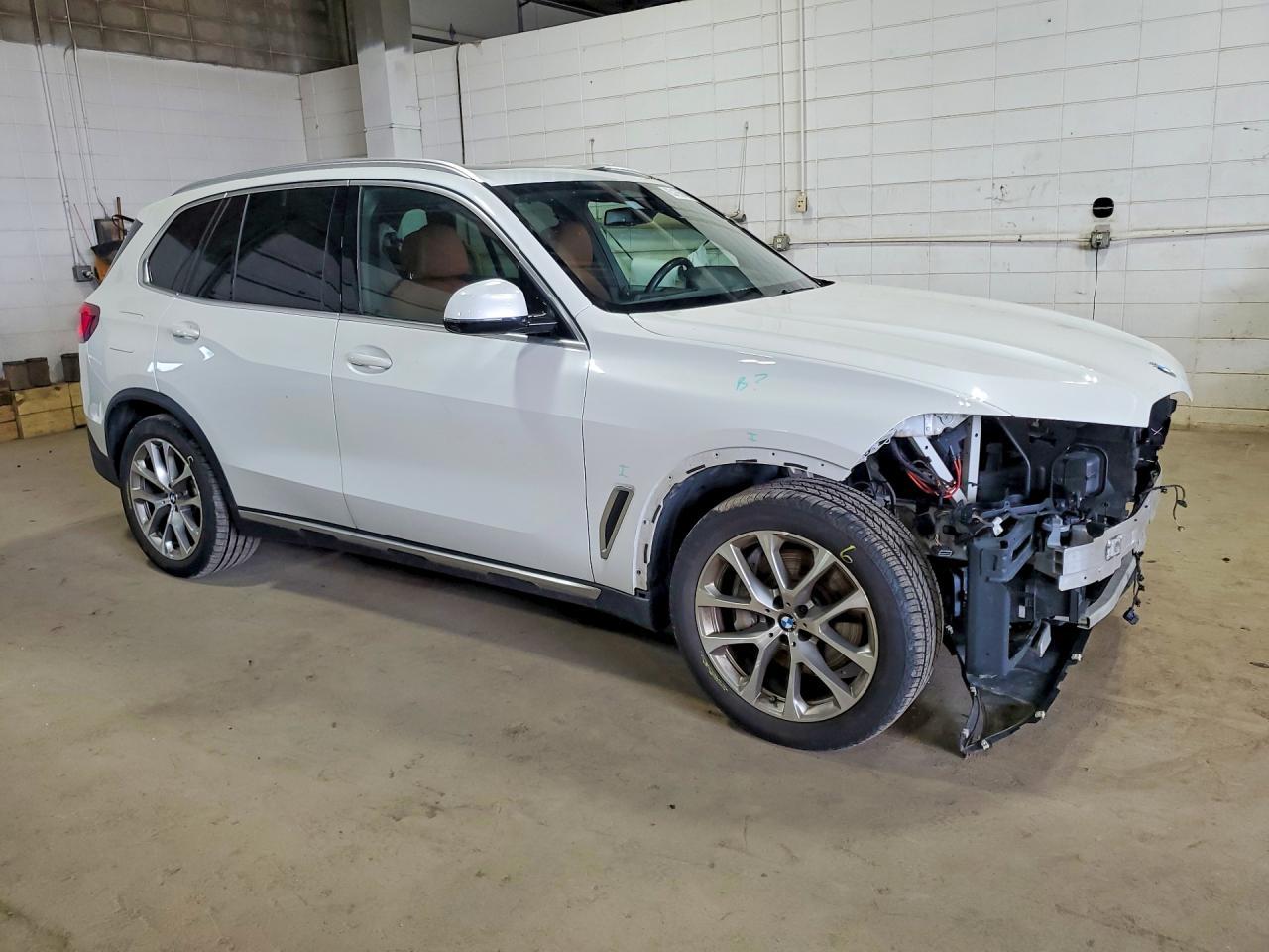 2021 BMW X5 xDrive45E - zdjęcie 4