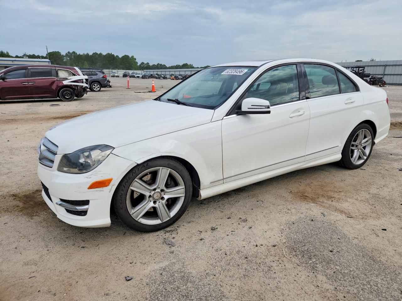 2013 Mercedes-Benz C 300 4Matic - zdjęcie główne