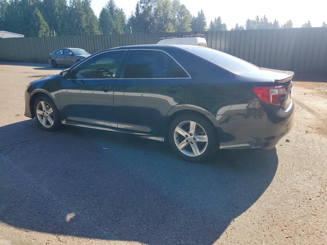 2014 Toyota Camry Se - zdjęcie 2