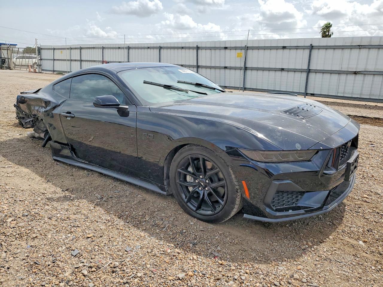 2024 Ford Mustang Gt - zdjęcie 4