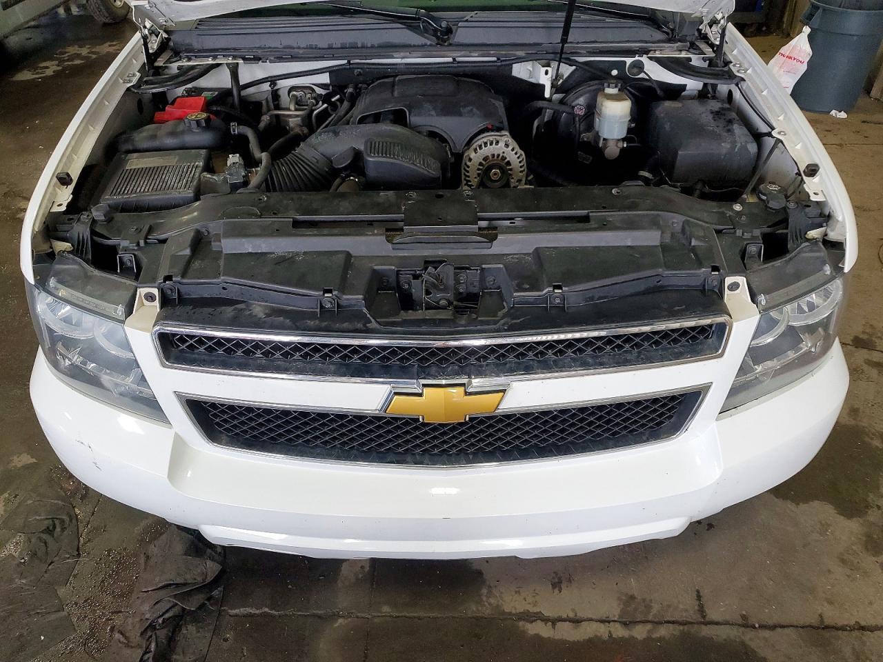 2013 Chevrolet Suburban K1500 Lt - zdjęcie 12