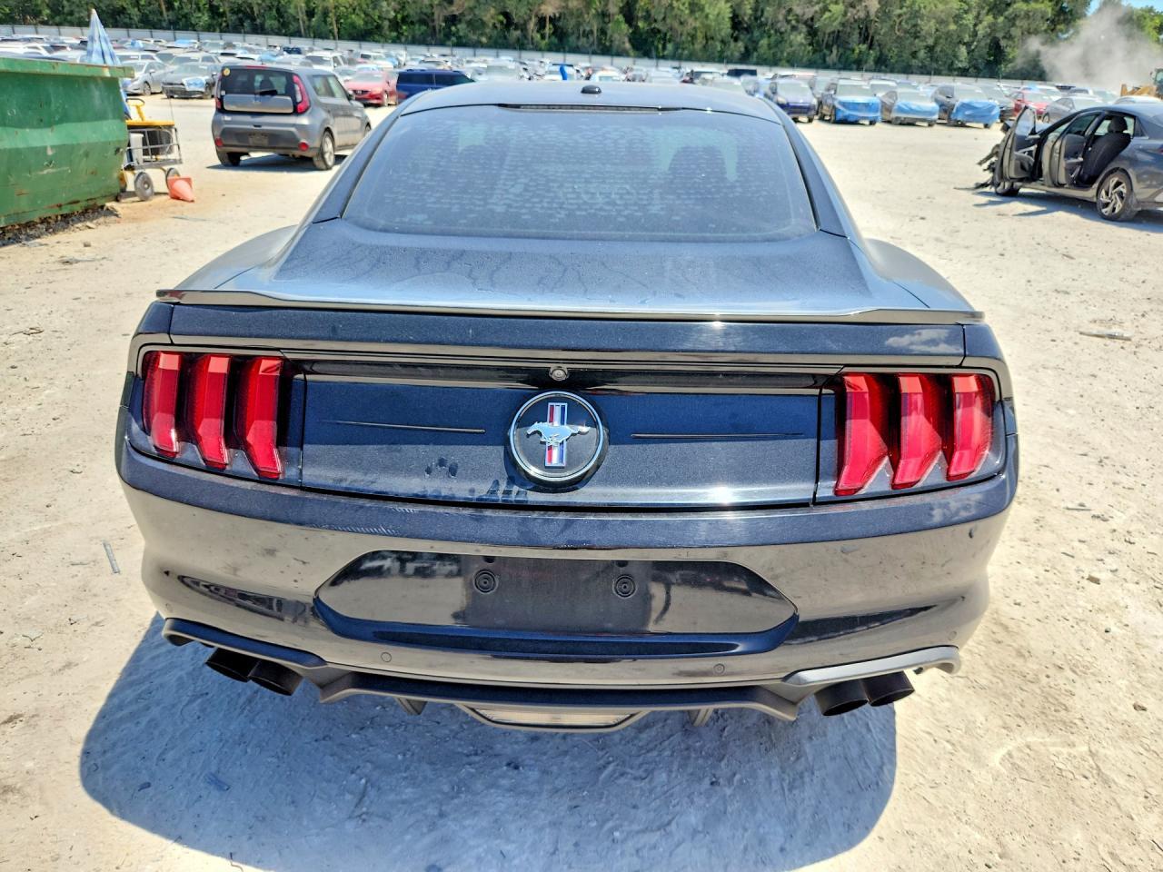 2020 Ford Mustang - zdjęcie 6