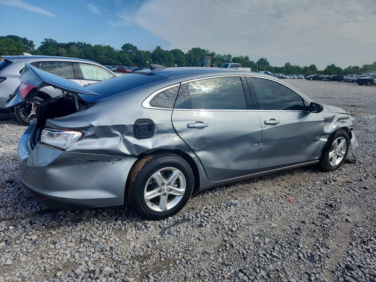 2023 Chevrolet Malibu Ls - zdjęcie 3