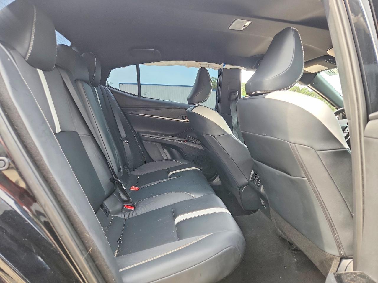 2025 Toyota Camry Se - zdjęcie 10