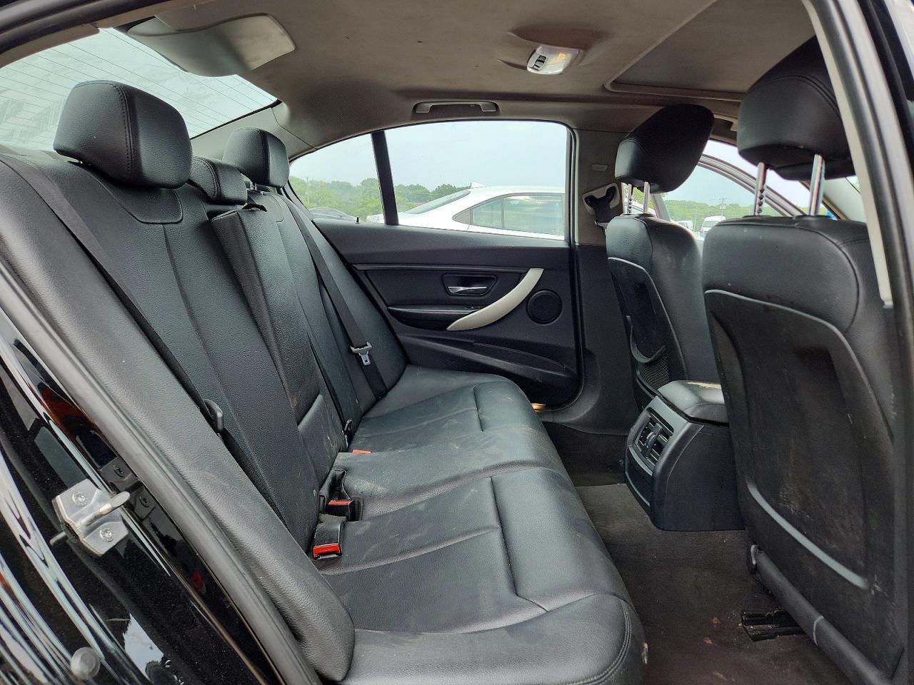 2014 BMW 320 I xDrive - zdjęcie 10