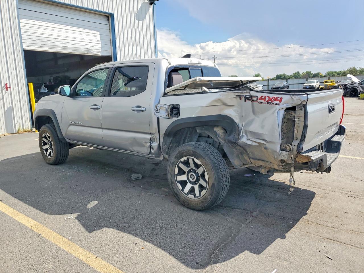 2018 Toyota Tacoma Trd Off-Road - zdjęcie 2