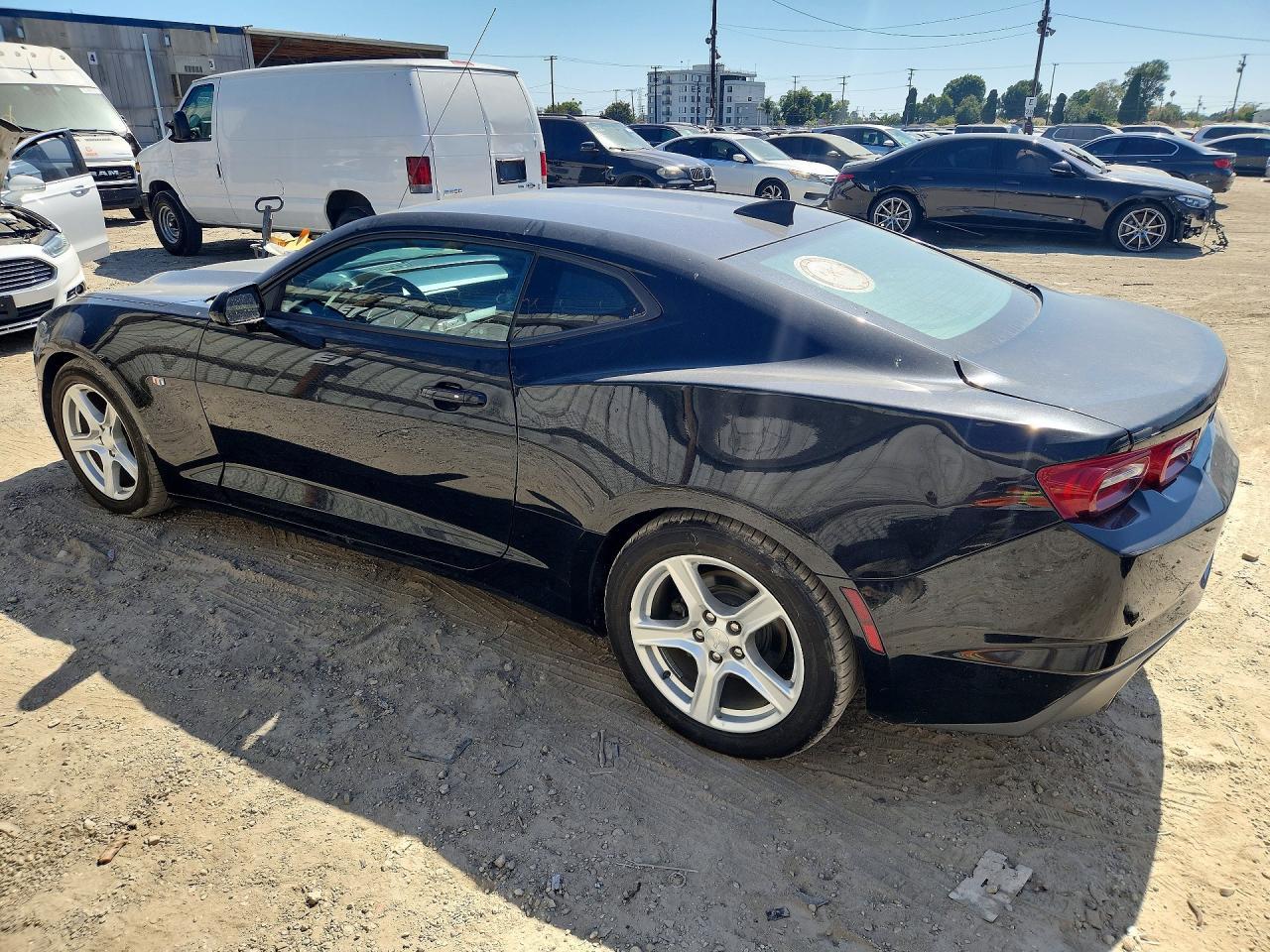 2019 Chevrolet Camaro Ls - zdjęcie 2