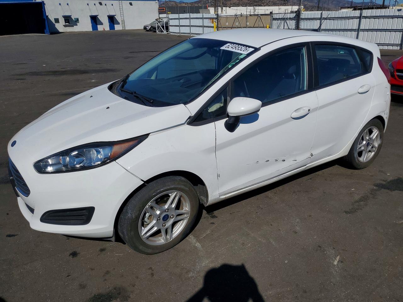 2017 Ford Fiesta Se - zdjęcie główne