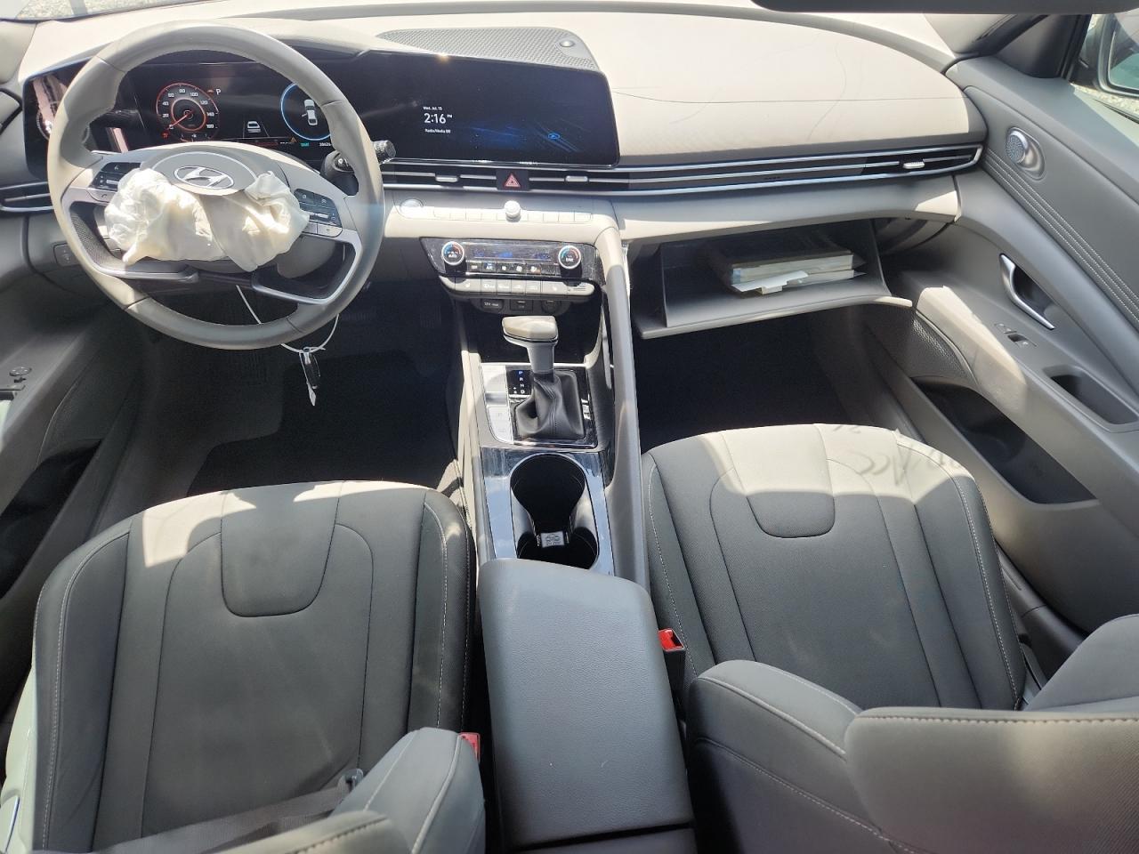 2023 Hyundai Elantra Sel - zdjęcie 8