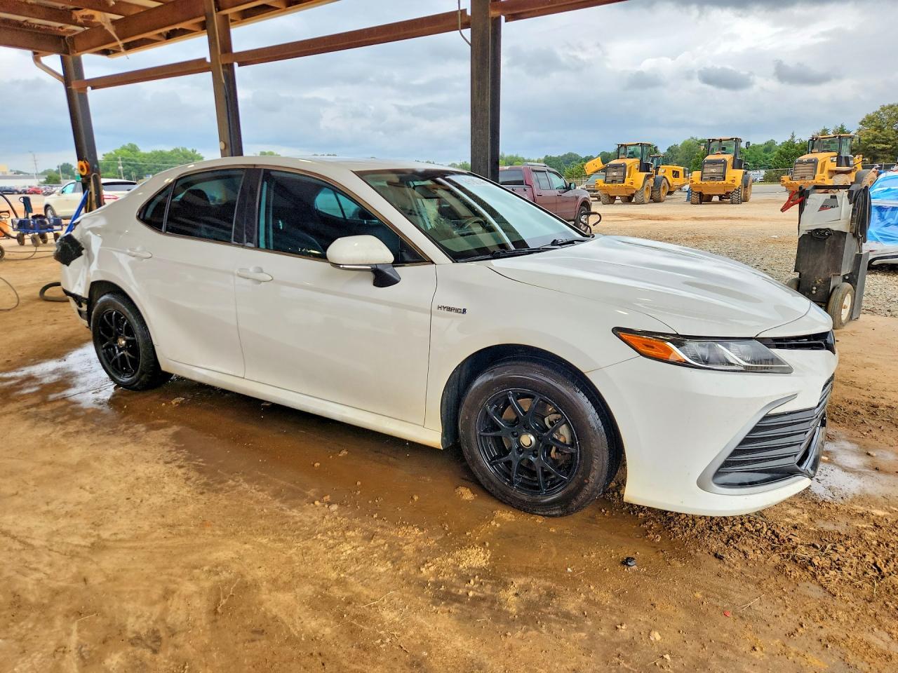 2021 Toyota Camry Le - zdjęcie 4