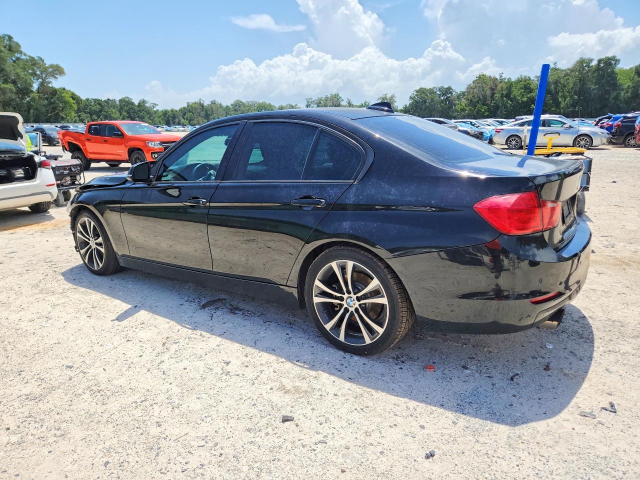 2015 BMW 328 I - zdjęcie 2