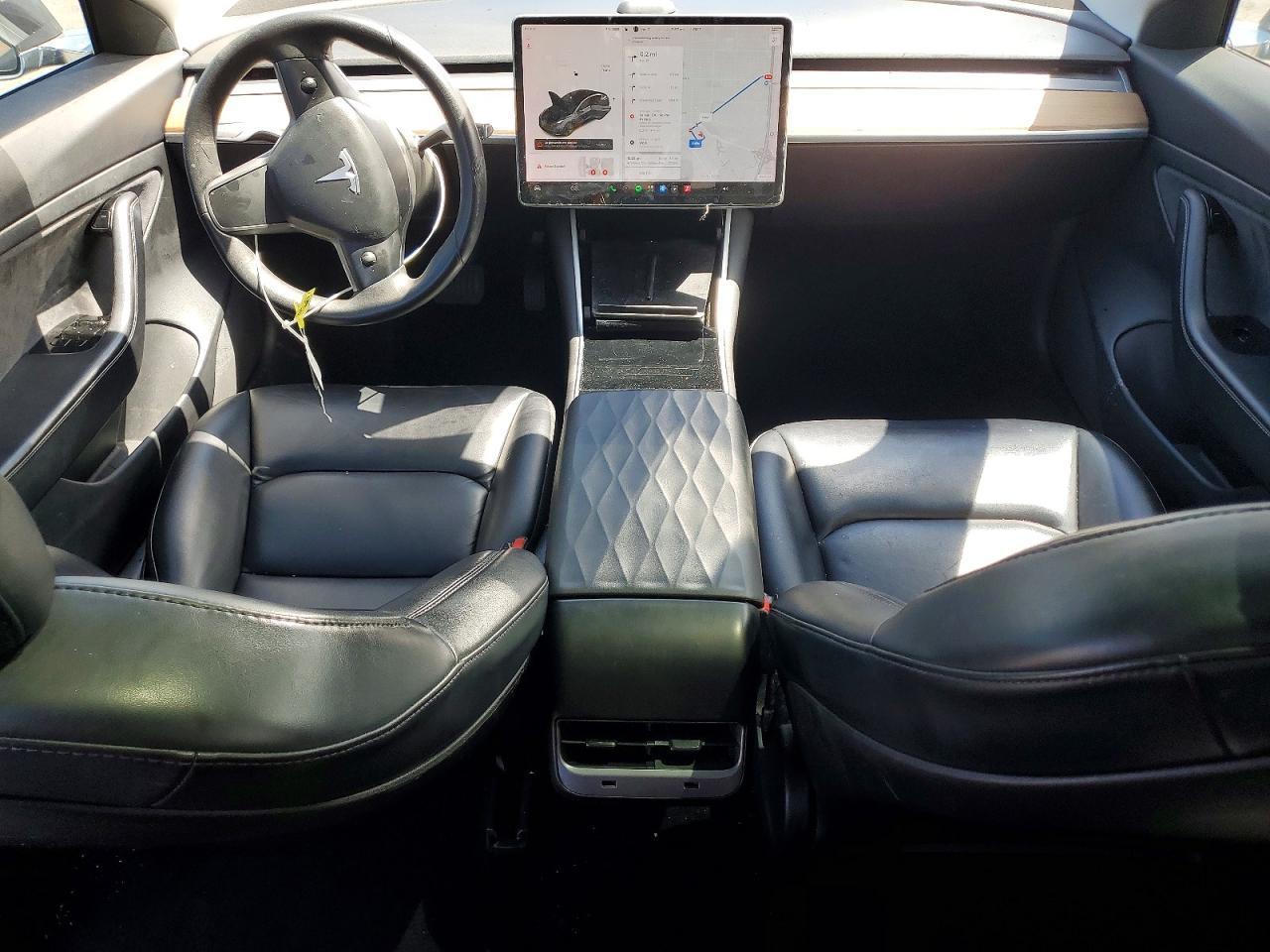 2020 Tesla Model 3 - zdjęcie 8