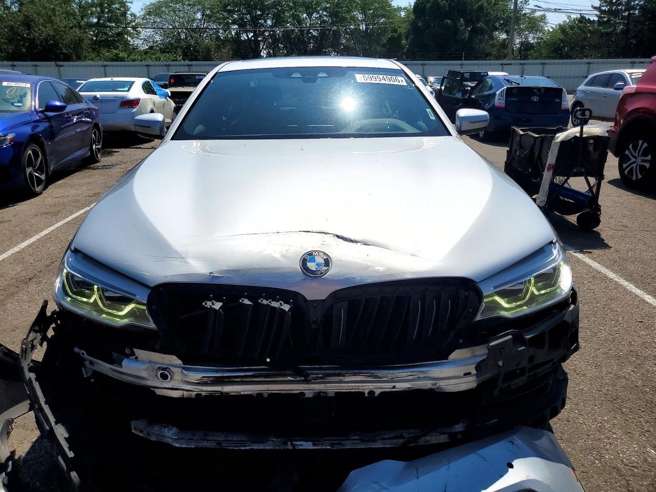 2019 BMW 530Xe - zdjęcie 5