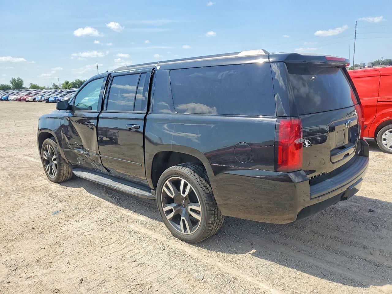 2020 Chevrolet Suburban K1500 Premier - zdjęcie 2
