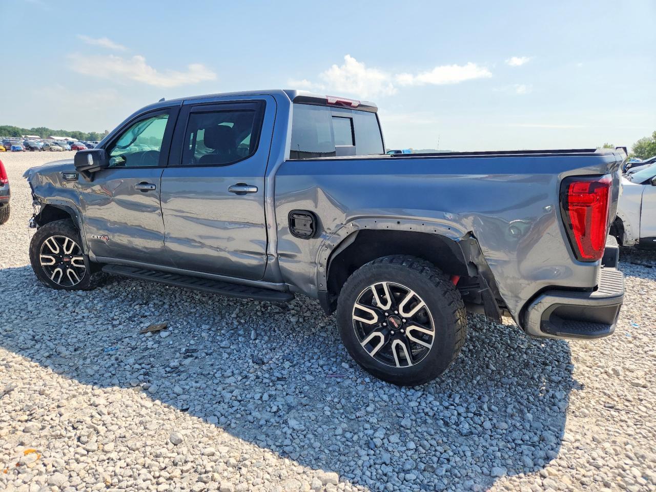 2022 GMC Sierra Limited K1500 At4 - zdjęcie 2