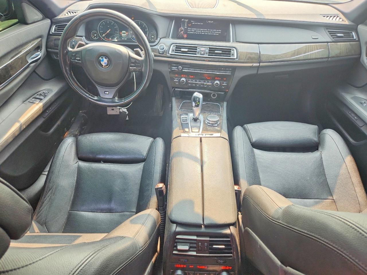 2015 BMW 740 I - zdjęcie 8