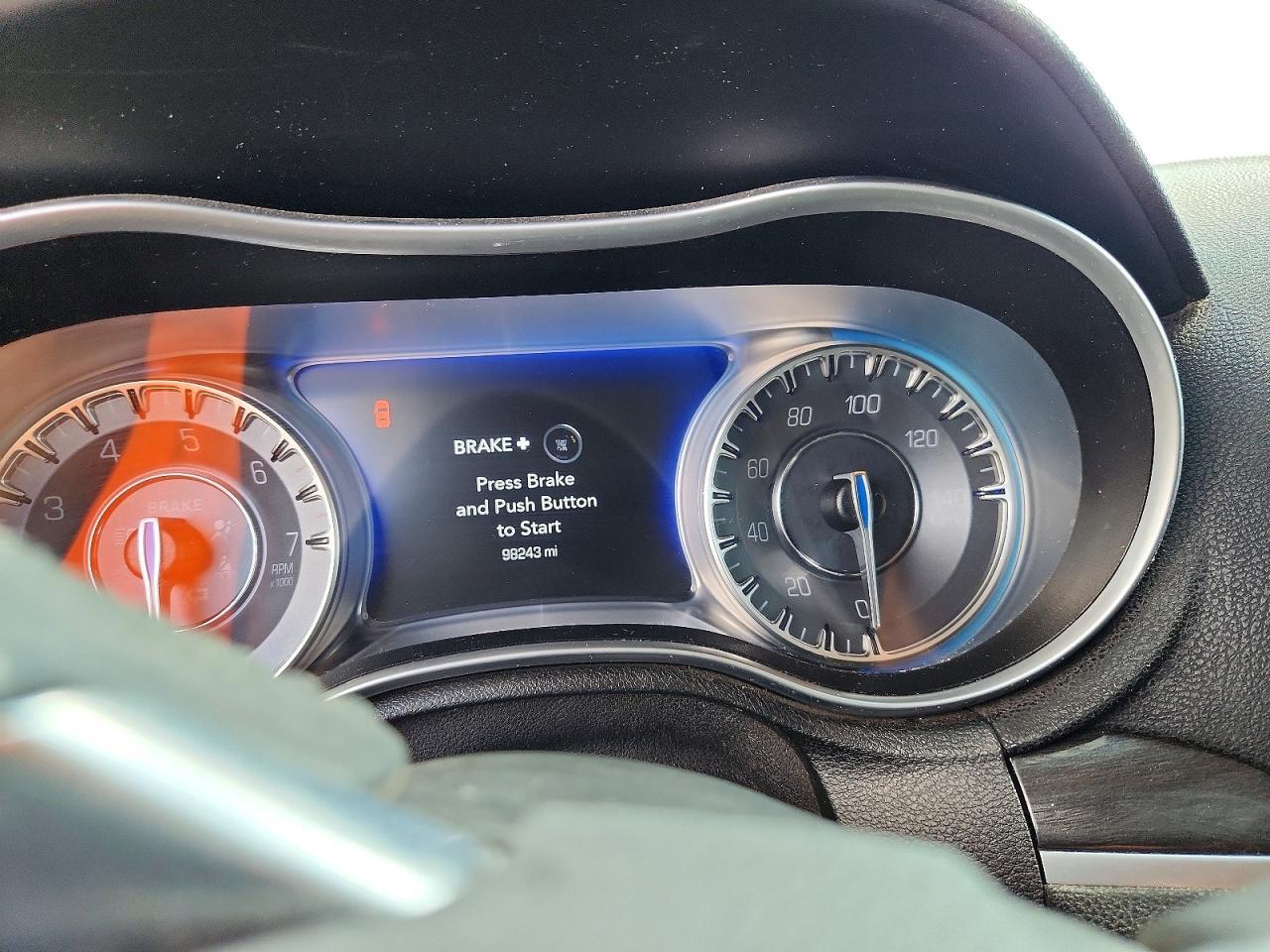 2021 Chrysler 300 Touring - zdjęcie 9