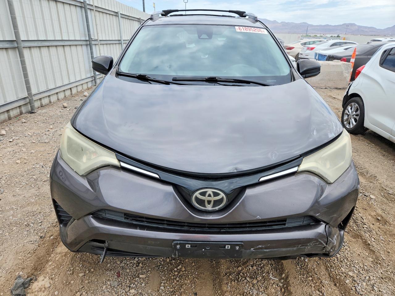 2017 Toyota Rav4 Le - zdjęcie 5