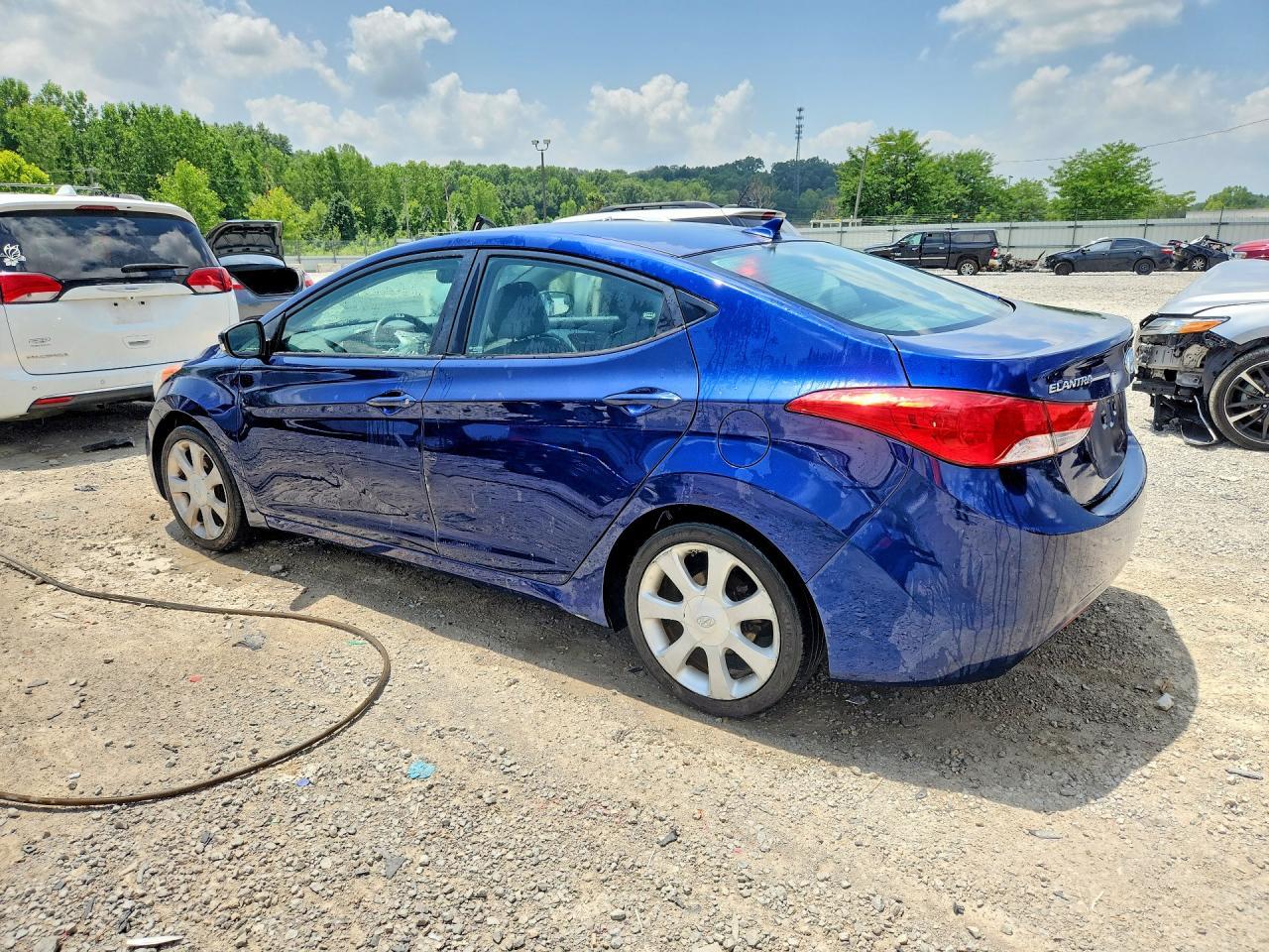 2013 Hyundai Elantra Limited - zdjęcie 2