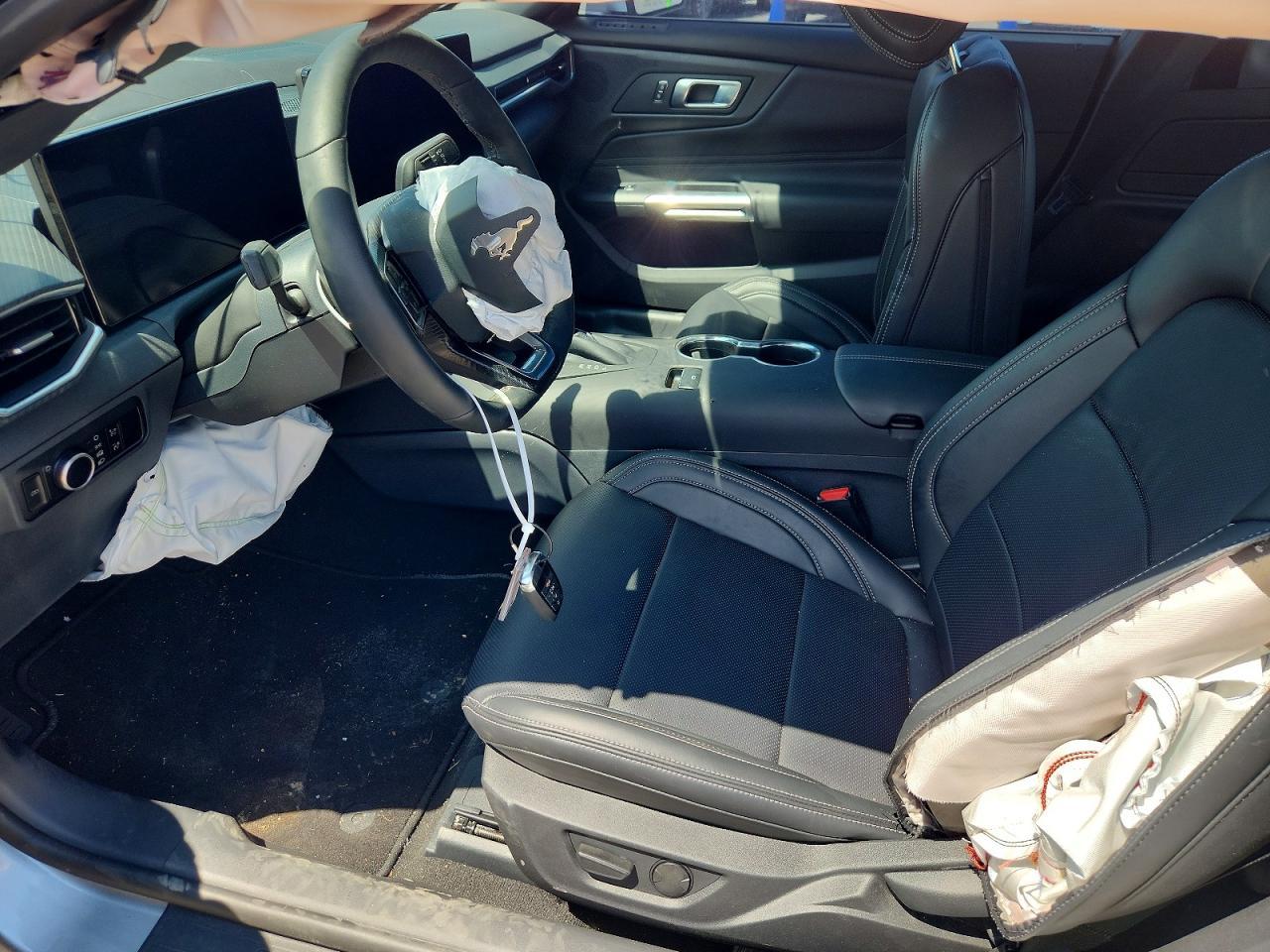 2026 Ford Mustang - zdjęcie 7
