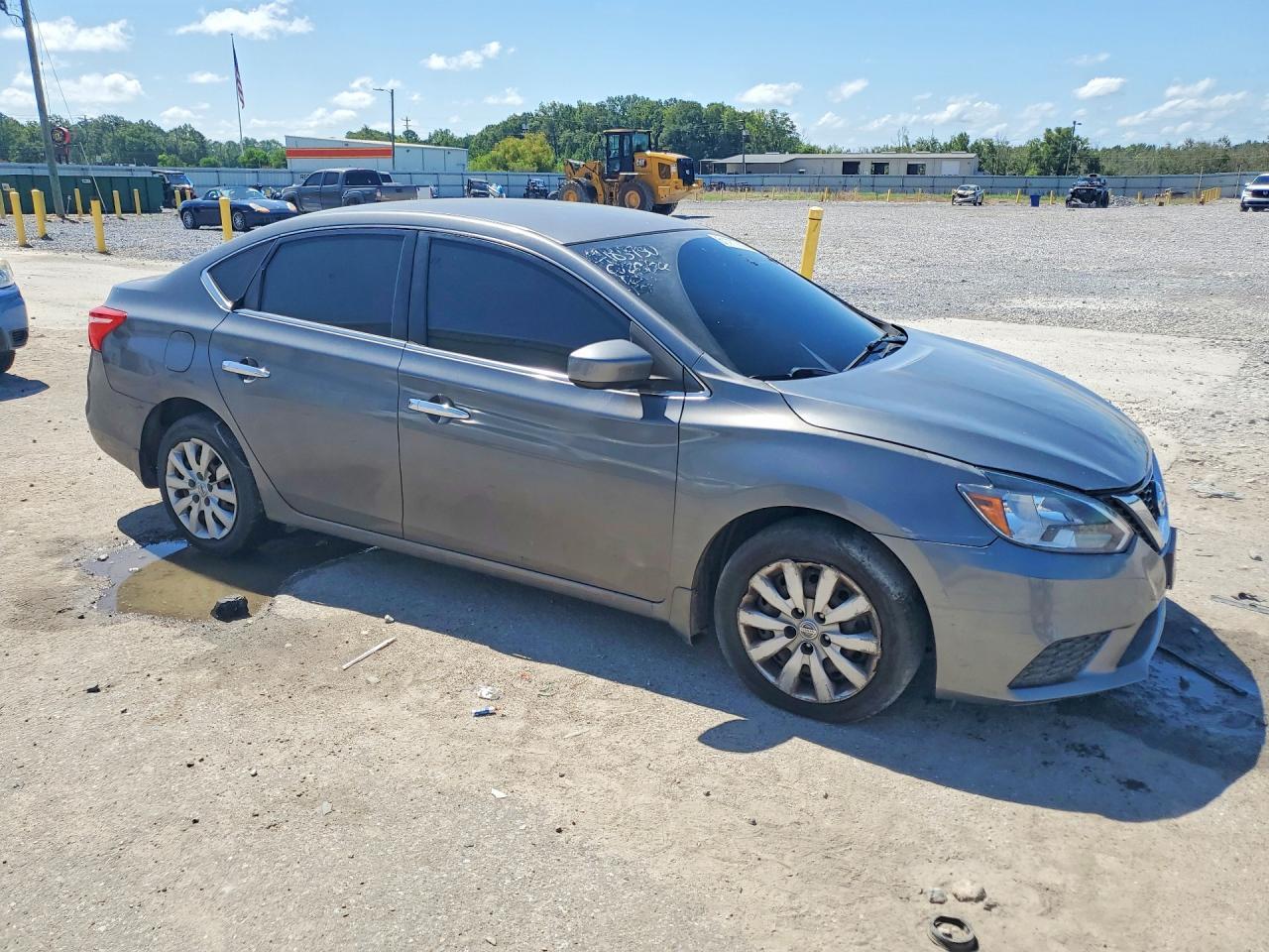 2018 Nissan Sentra S - zdjęcie 4