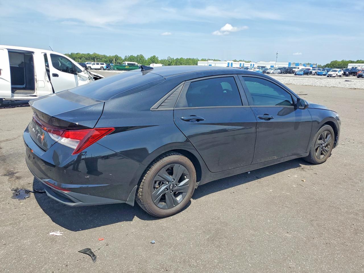 2022 Hyundai Elantra Sel - zdjęcie 3