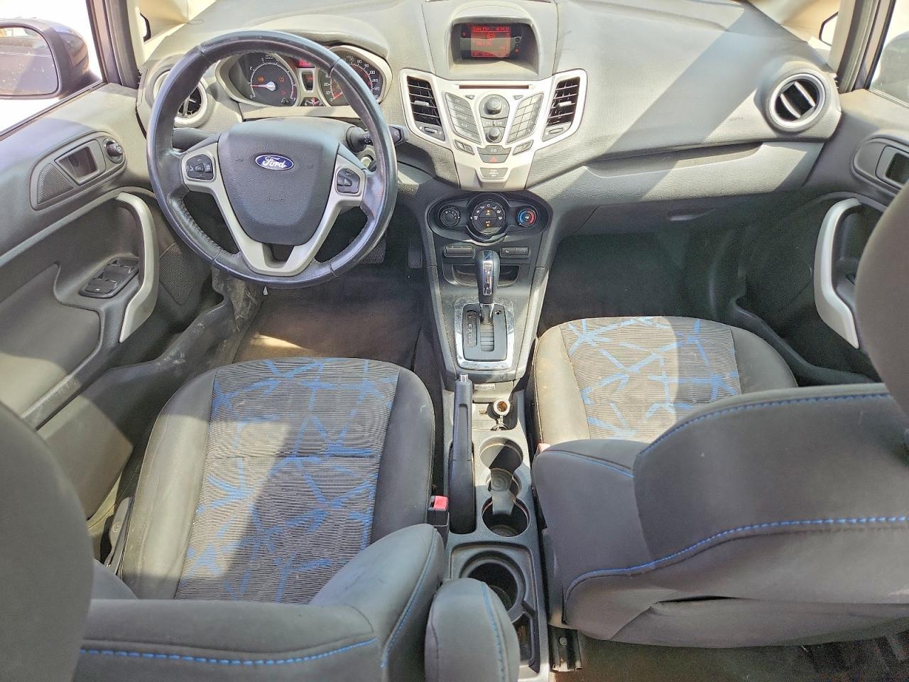 2013 Ford Fiesta Se - zdjęcie 8