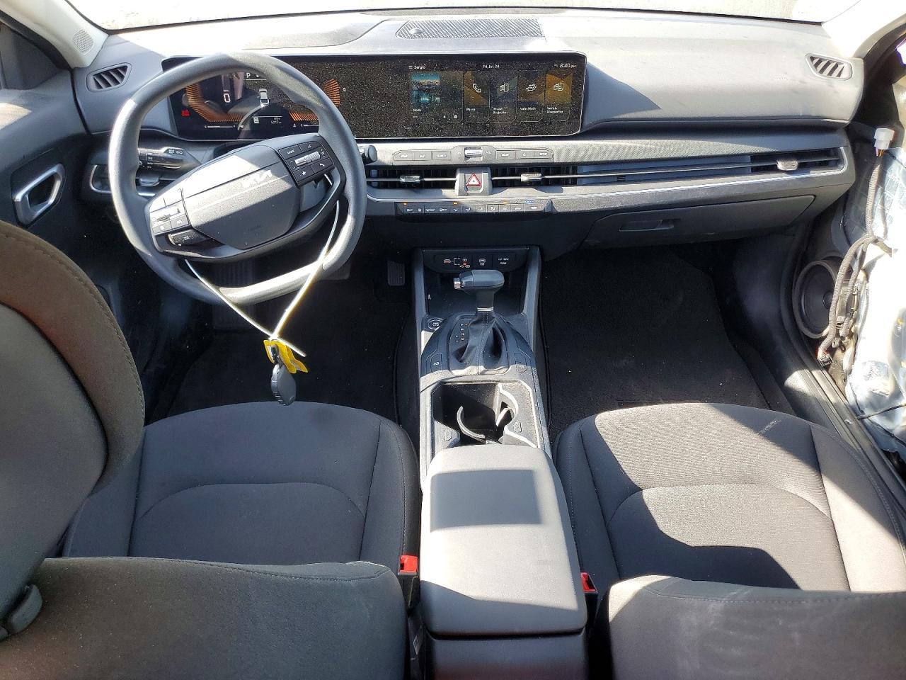 2026 Kia K4 Lxs - zdjęcie 8