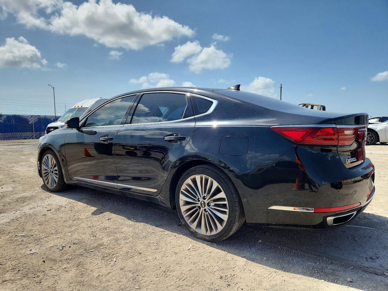 2017 Kia Cadenza Limited - zdjęcie 2