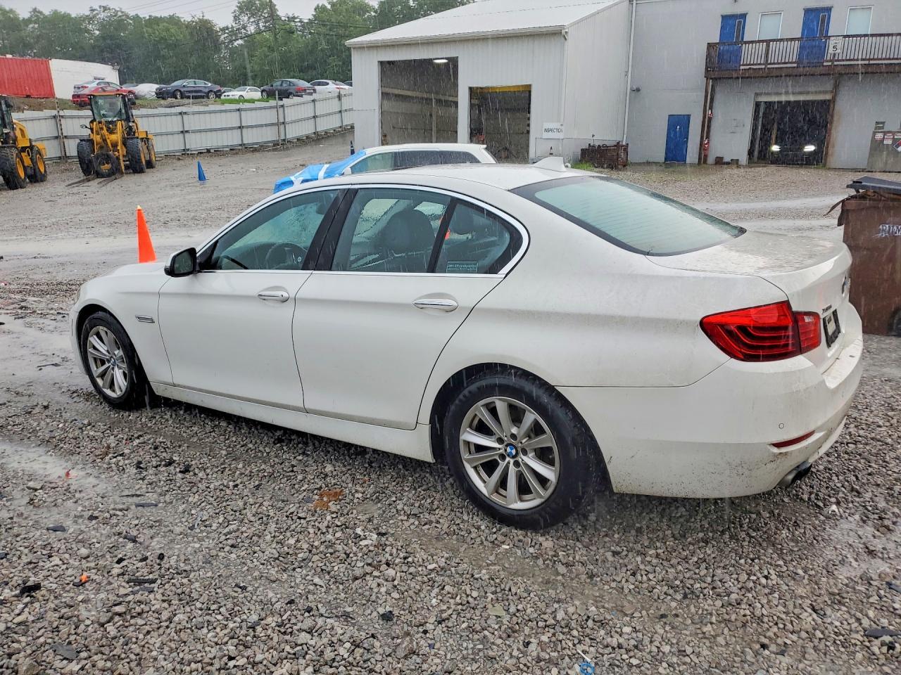 2015 BMW 528 Xi - zdjęcie 2