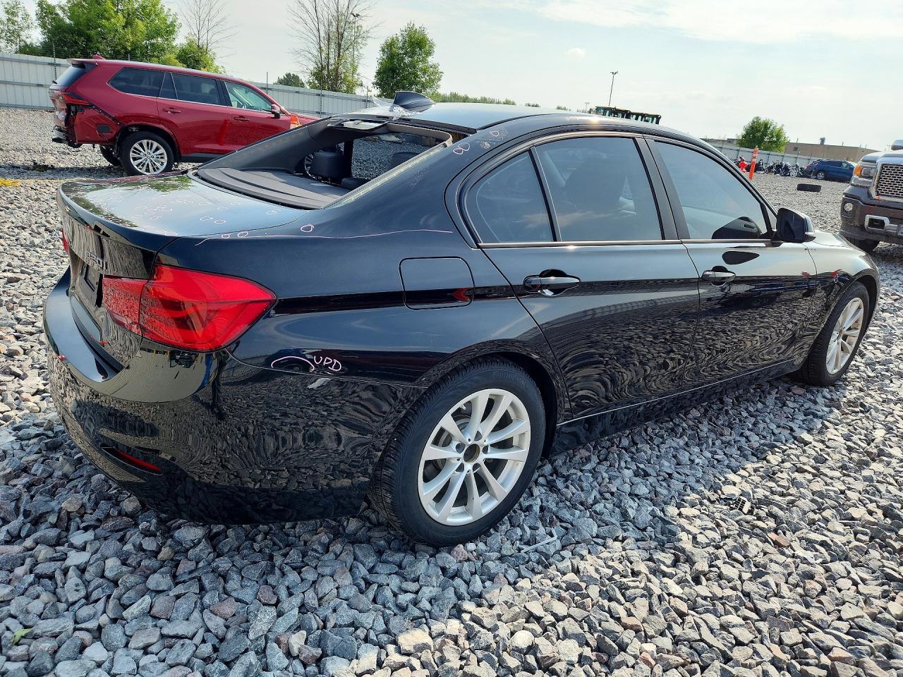 2016 BMW Seria 3 320i - zdjęcie 3
