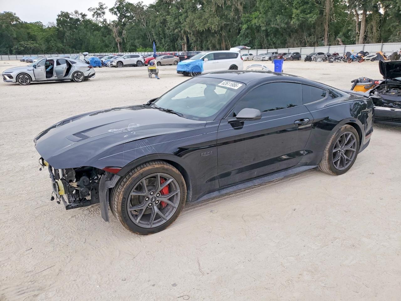 2020 Ford Mustang - zdjęcie główne
