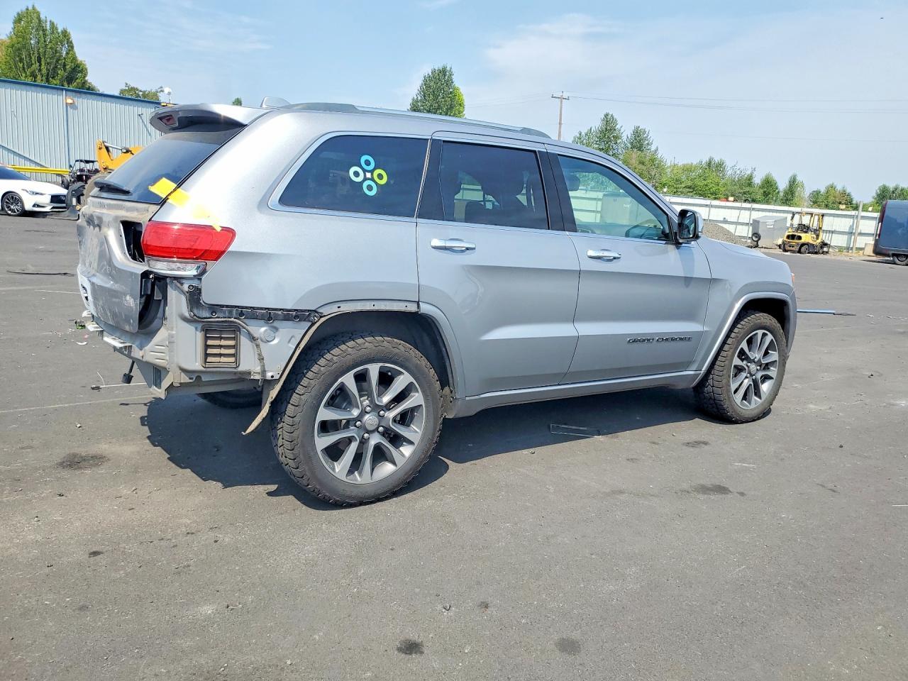 2018 Jeep Grand Cherokee Overland - zdjęcie 3