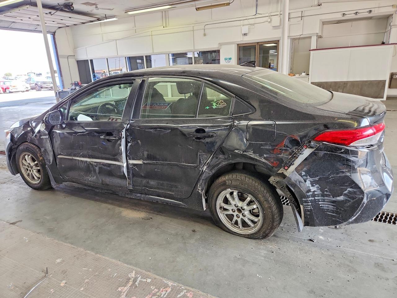 2020 Toyota Corolla - zdjęcie 2