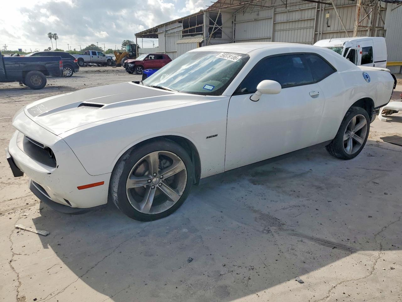 2015 Dodge Challenger Sxt - zdjęcie główne