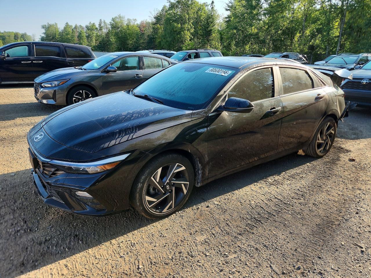 2024 Hyundai Elantra Luxury - zdjęcie główne